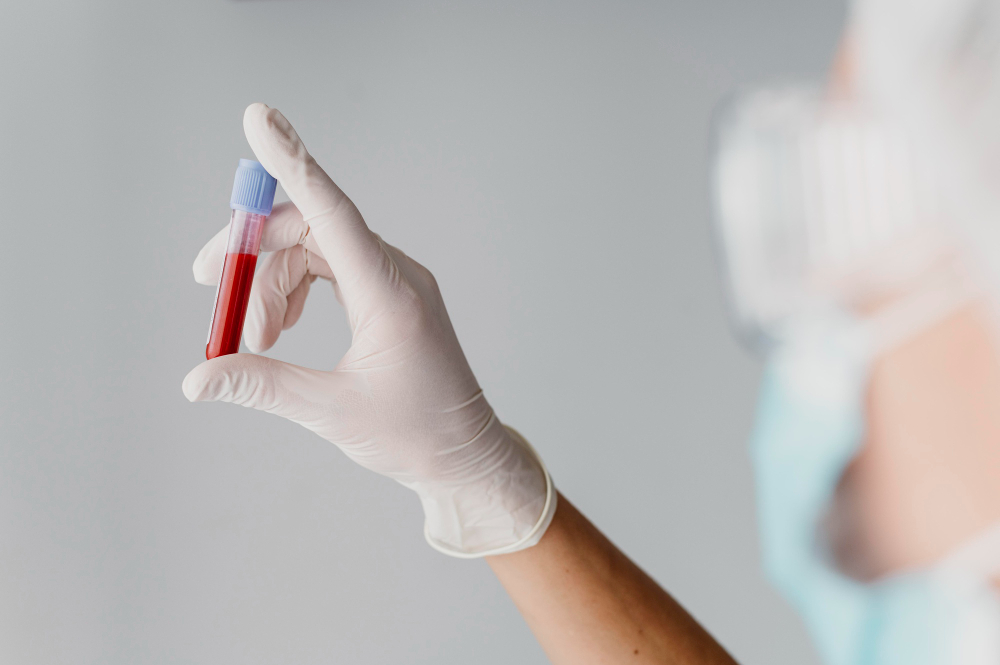 A vitamina K2 tem ação coagulante, o que mantém o equilíbrio do sangue. Fonte da imagem: Freepik. 