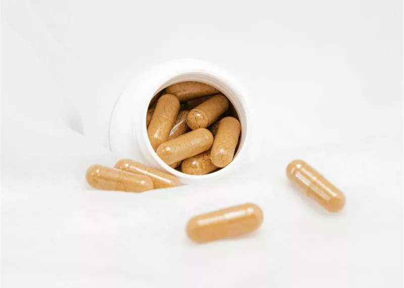 Suplementos em cápsulas. Foto de Supliful - Supplements On Demand, Unsplash.