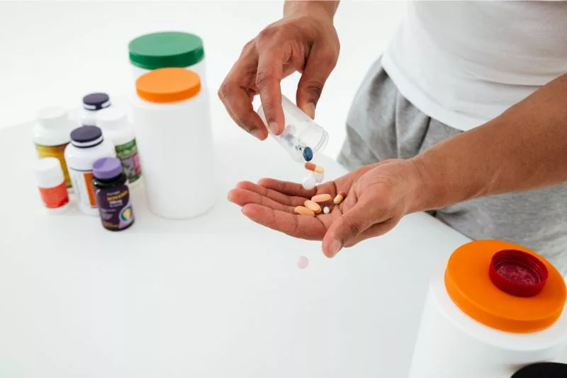 Os probióticos são suplementos em cápsulas, comprimidos, pó ou líquido. Fonte da imagem: freepik.