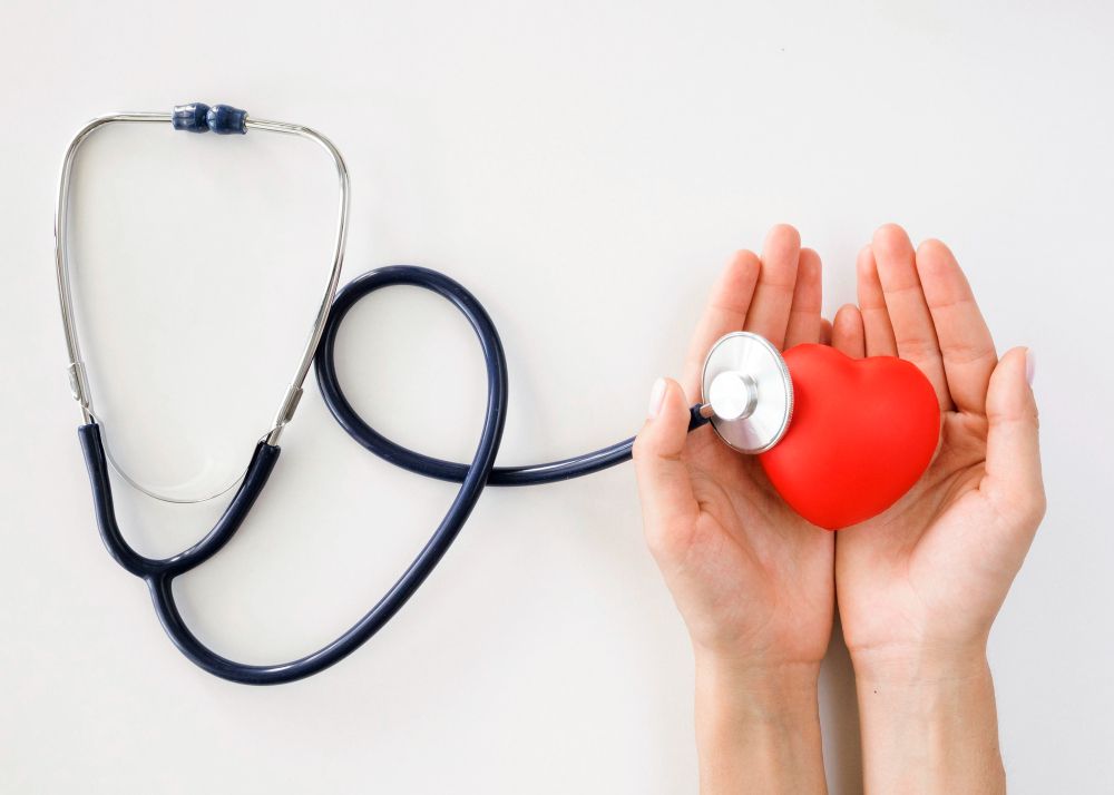 Um dos principais benefícios do resveratrol é a melhora da saúde do sistema cardiovascular. Fonte da imagem: freepik.