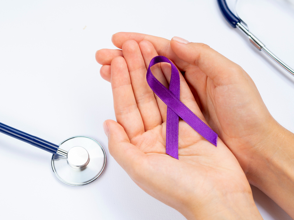A vitamina D  inibe a proliferação de células cancerígenas e contém o avanço tumoral. Fonte da imagem: Freepik.